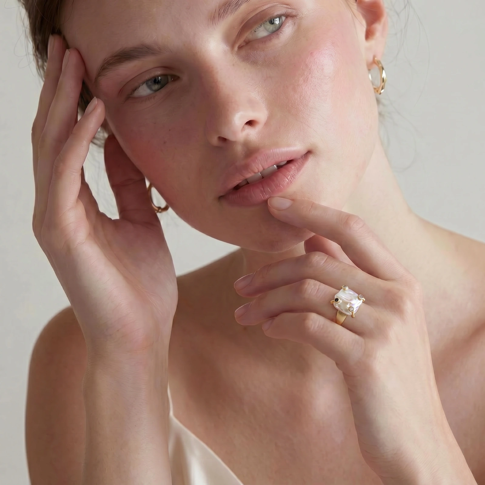 Anillo Declaración de Perla Barroca - Vista 3 | Joyería RABHA